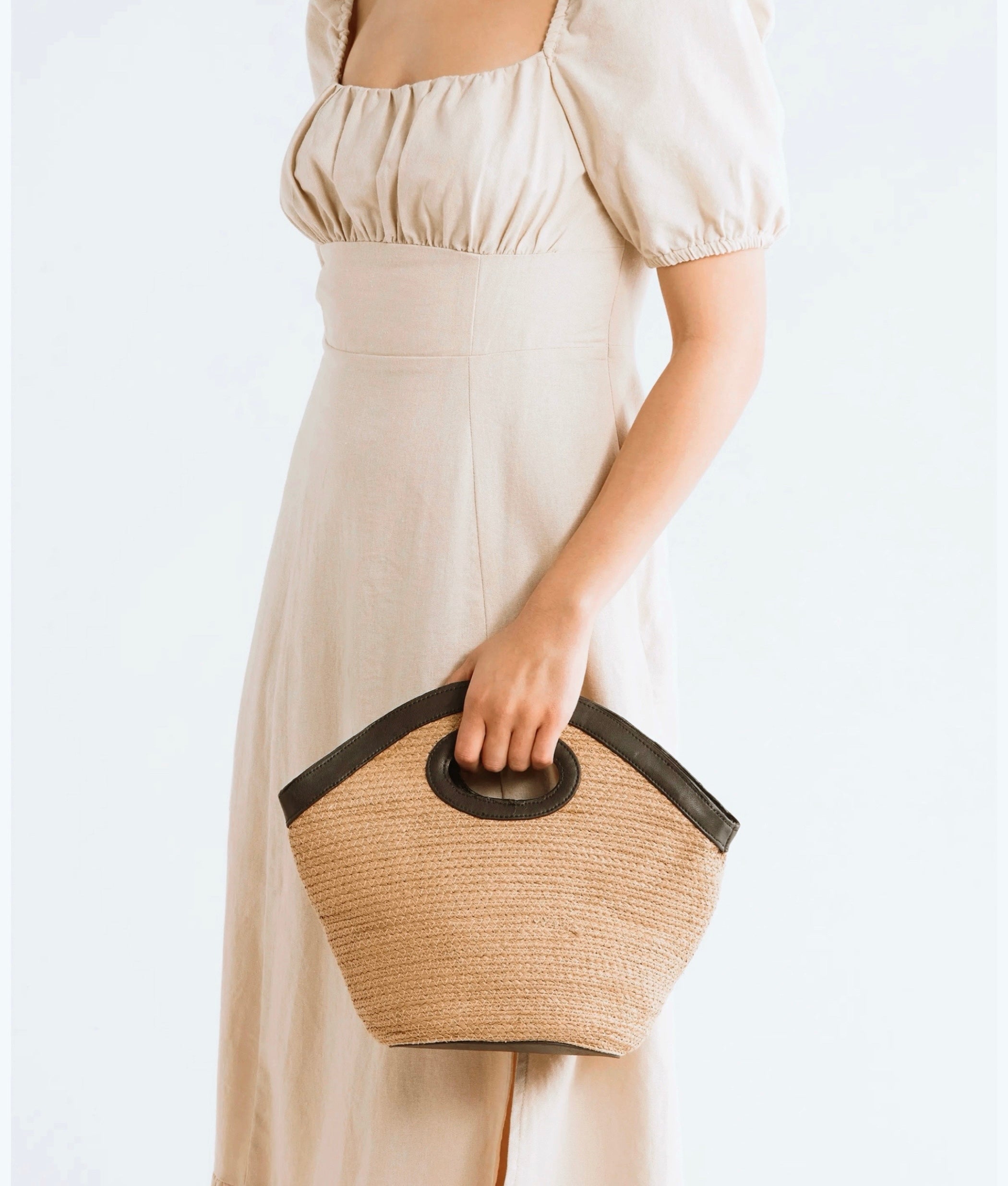 Flared Cutout Handle Straw Bag