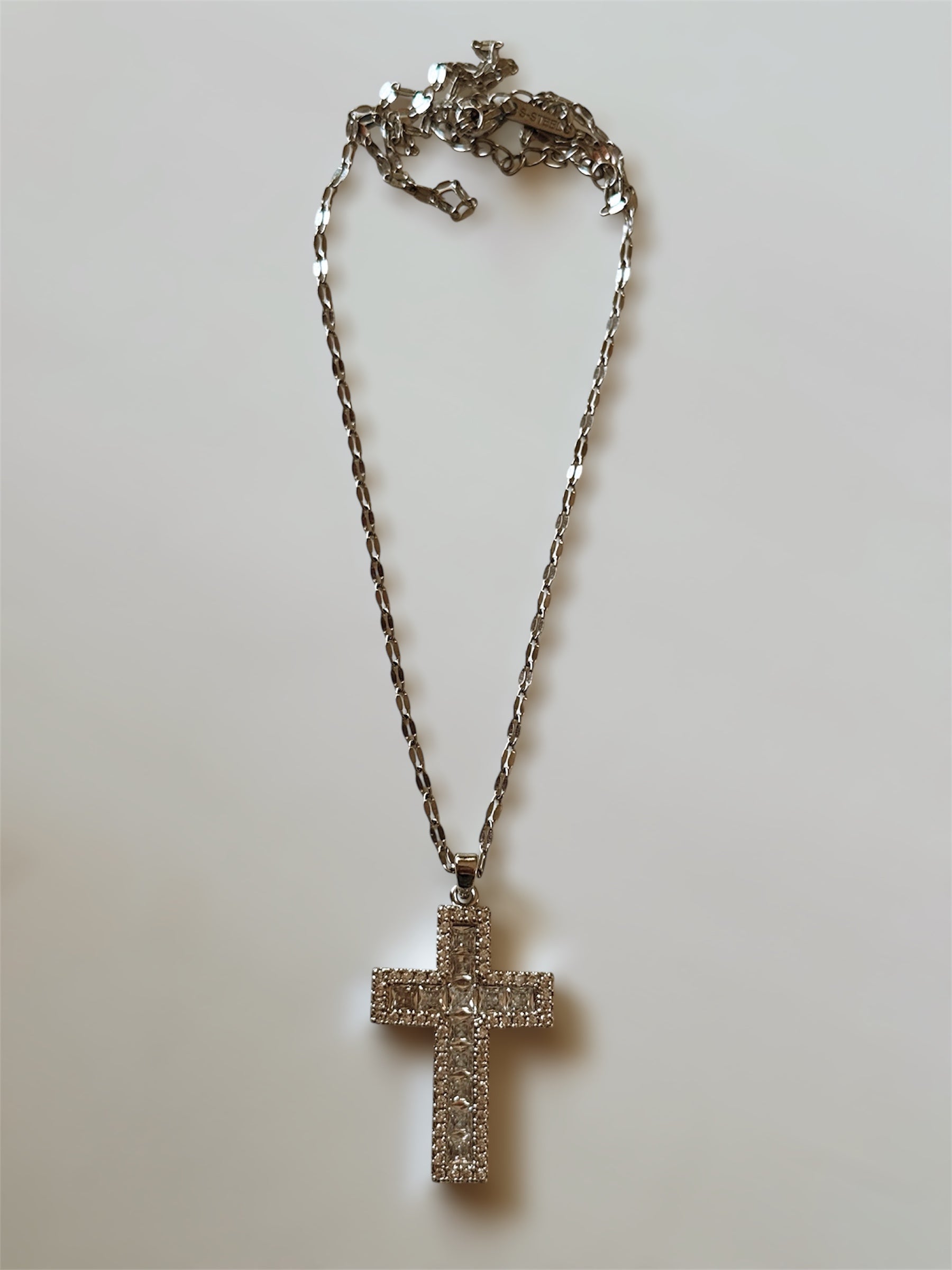 Cruz Stone Necklace